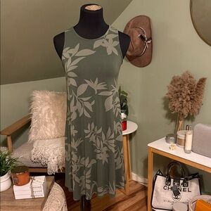 Old Navy Green Floral Dress